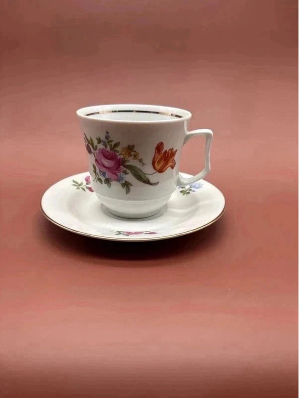 1970s JLMenau Henneberg Porzellan Floral Cup and Saucer Set , GDR